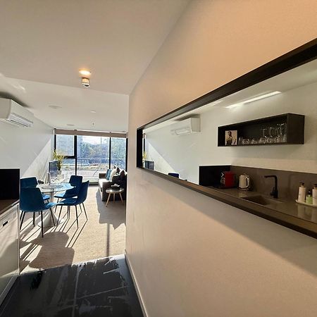 Midnight Luxe 1Br 1Bath Apartment 104 In The Heart Of Braddon Pool Sauna Secure Parking Wine Wifi Canberra Ngoại thất bức ảnh