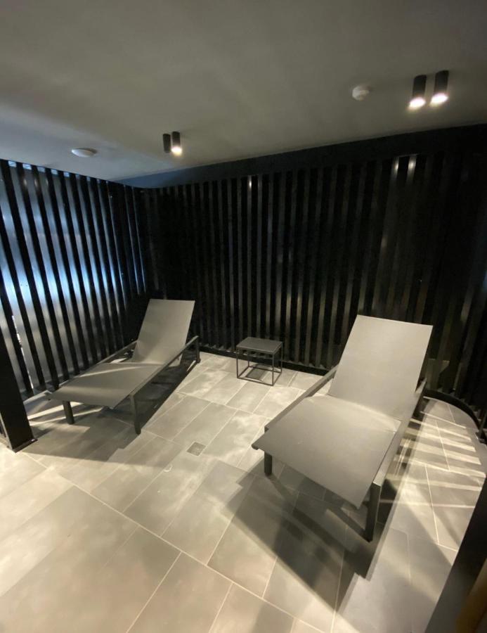 Midnight Luxe 1Br 1Bath Apartment 104 In The Heart Of Braddon Pool Sauna Secure Parking Wine Wifi Canberra Ngoại thất bức ảnh